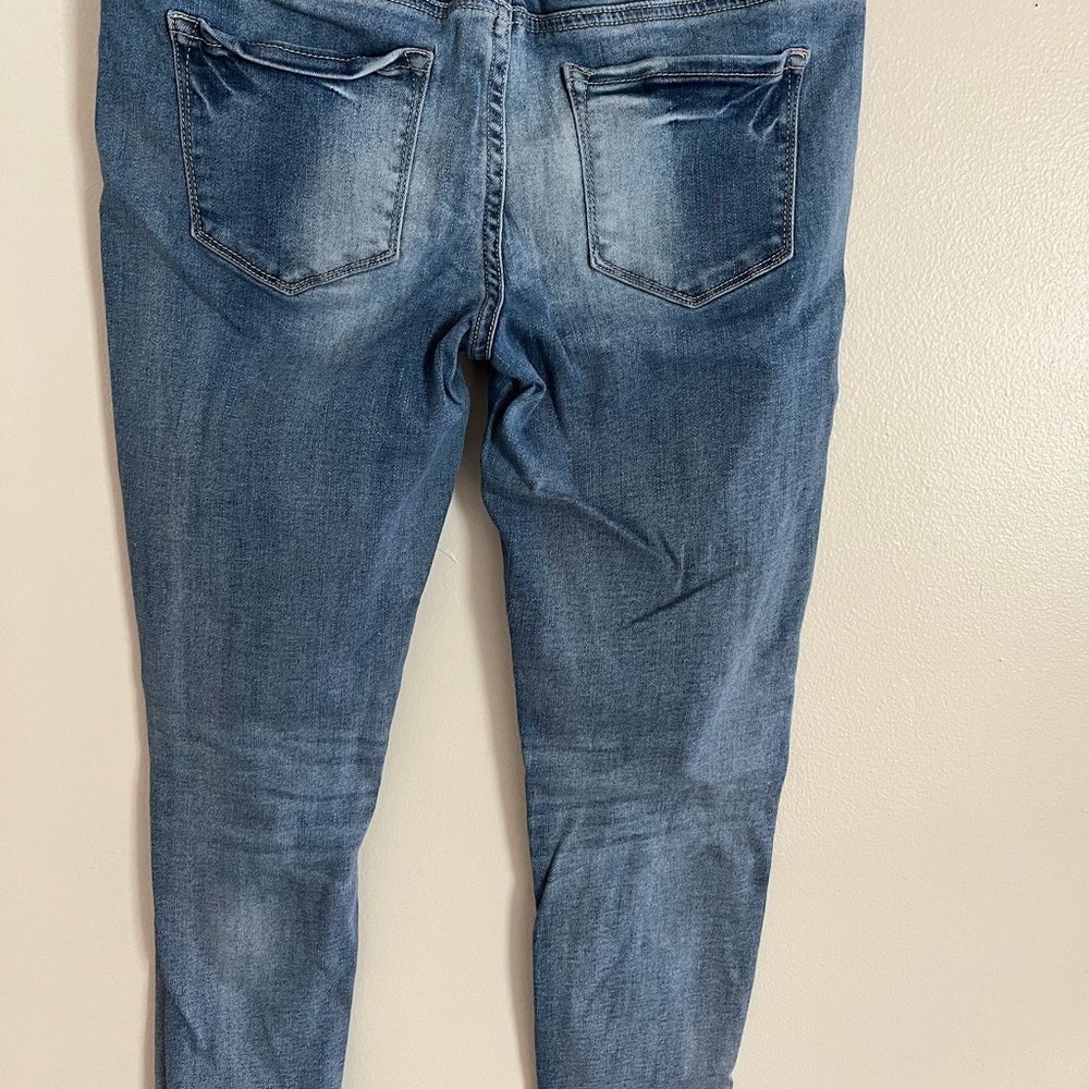 Maurice’s capris - Picture 3 of 3